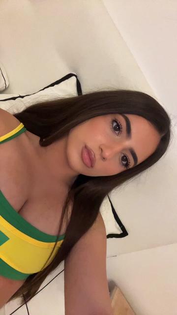 @Micaelaingala