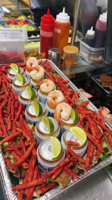 @Yummy snacks y micheladas