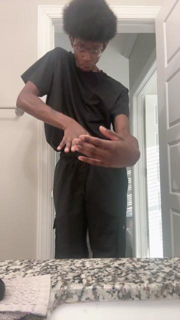 @LEEK
