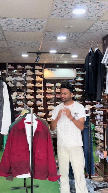 @Shoe Bank And Fashion Hunt