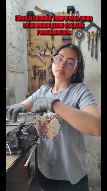 @Dani 👩🔧🧤