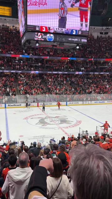 @HockeyNews