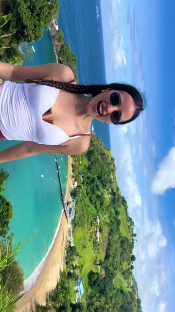 @travelwithsil__