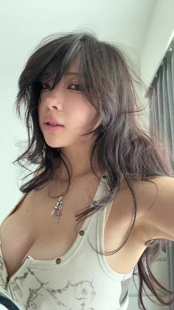 @anika