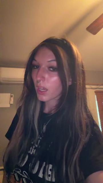 @Maddieoroll