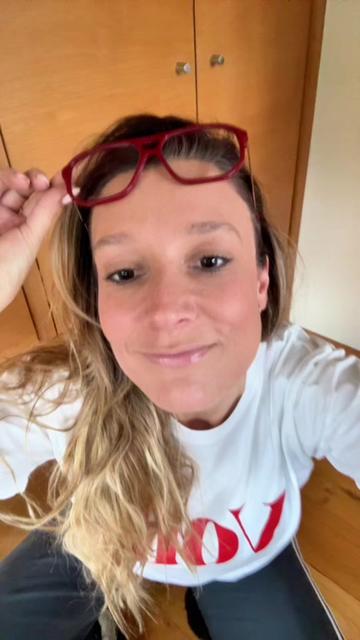@Caro Veloso-Lo Pruebo Me Gusta
