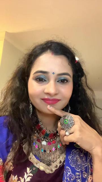 @(nidhzazz) Dr. Nidhi Joshi