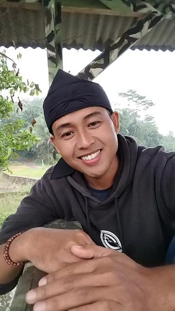 @Qy Domblang