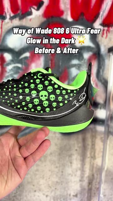 @SneakrTweakr&trade;