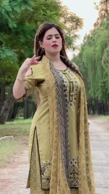 @❤️Waffa khan ♥️