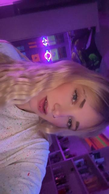 @🧿𝒩ℯℴ𝓃𝑔𝒾𝓇𝓁🧿
