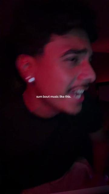 @awzzy