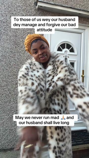 @Queen 👸 of Mimics 💫
