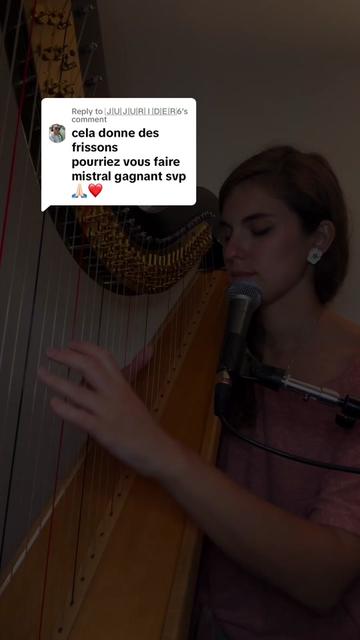 @Pia Salvia 🩵 Pia Harpist