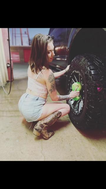 @Kirstyn_kay