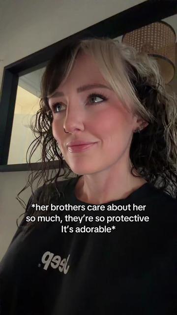 @Eleanor Crowe | Author