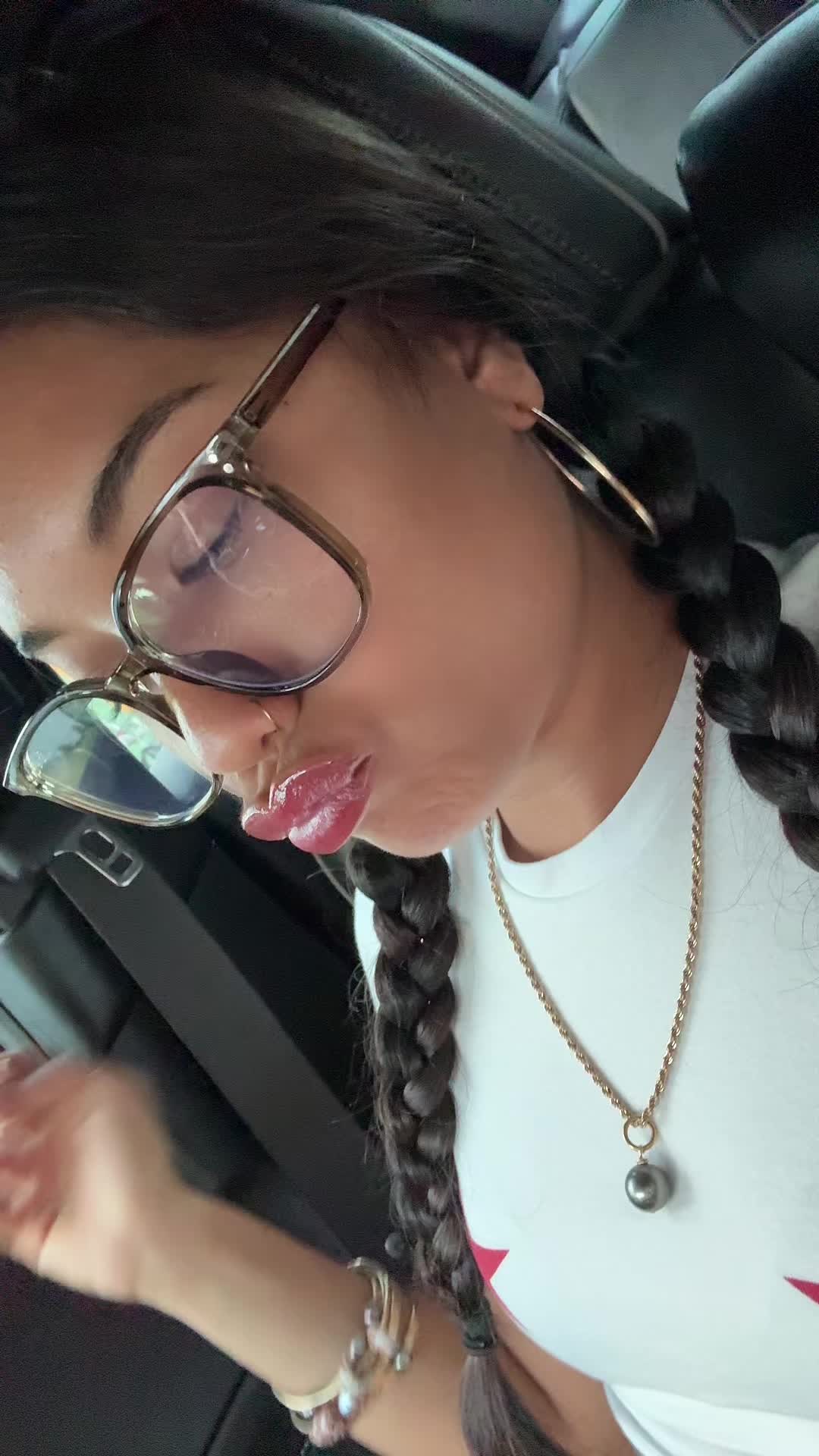 @IrehhEyezz