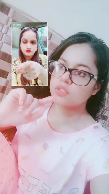 @Akshta❤️🖤