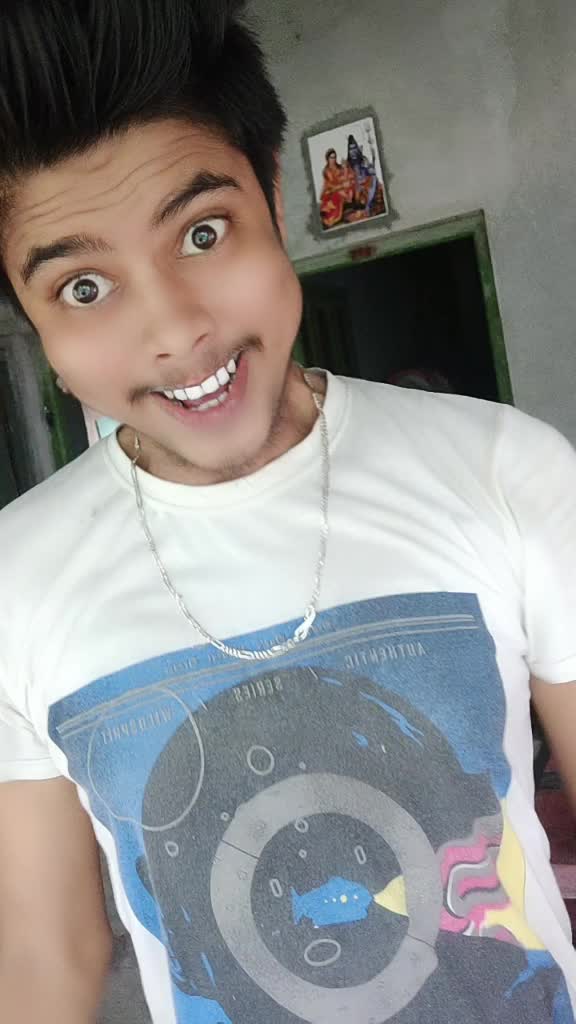 @FUNNY BOY BHASKAR 😜😎