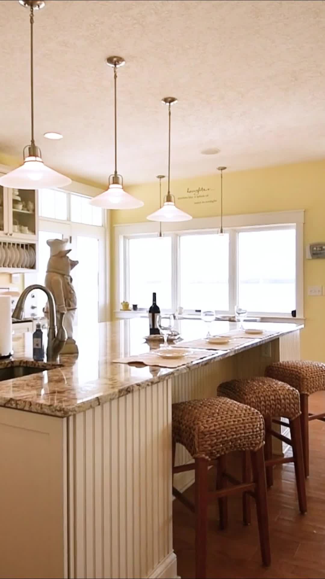 @Marnita - Michelle Real Estate