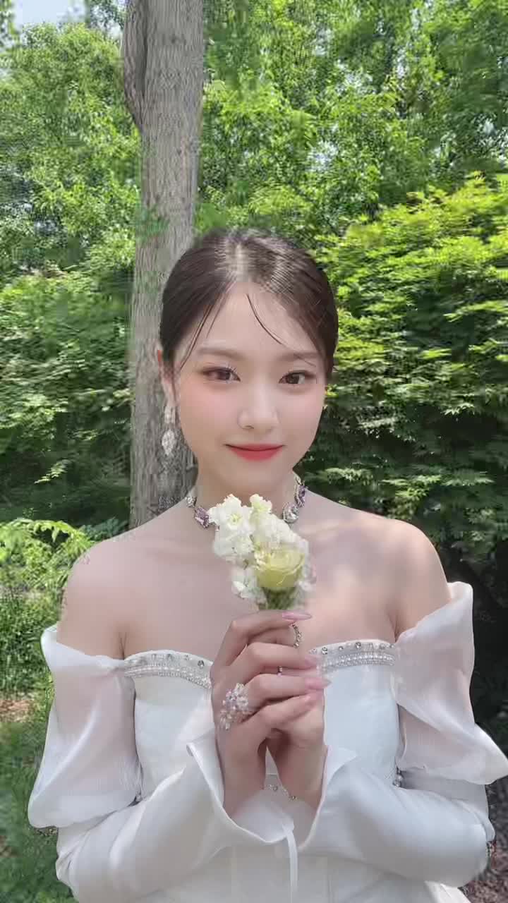 @loonatheworld