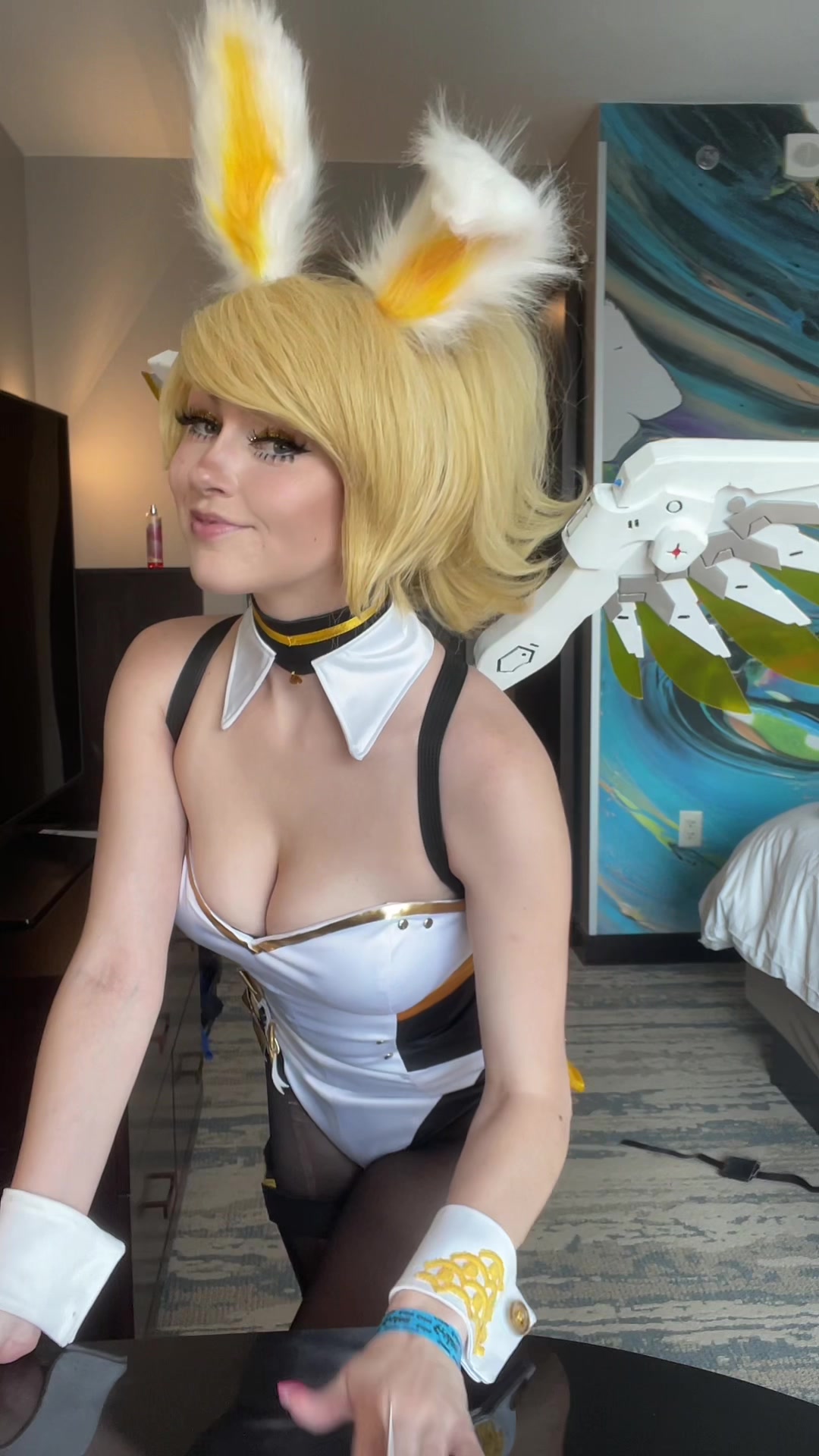 @Waifu