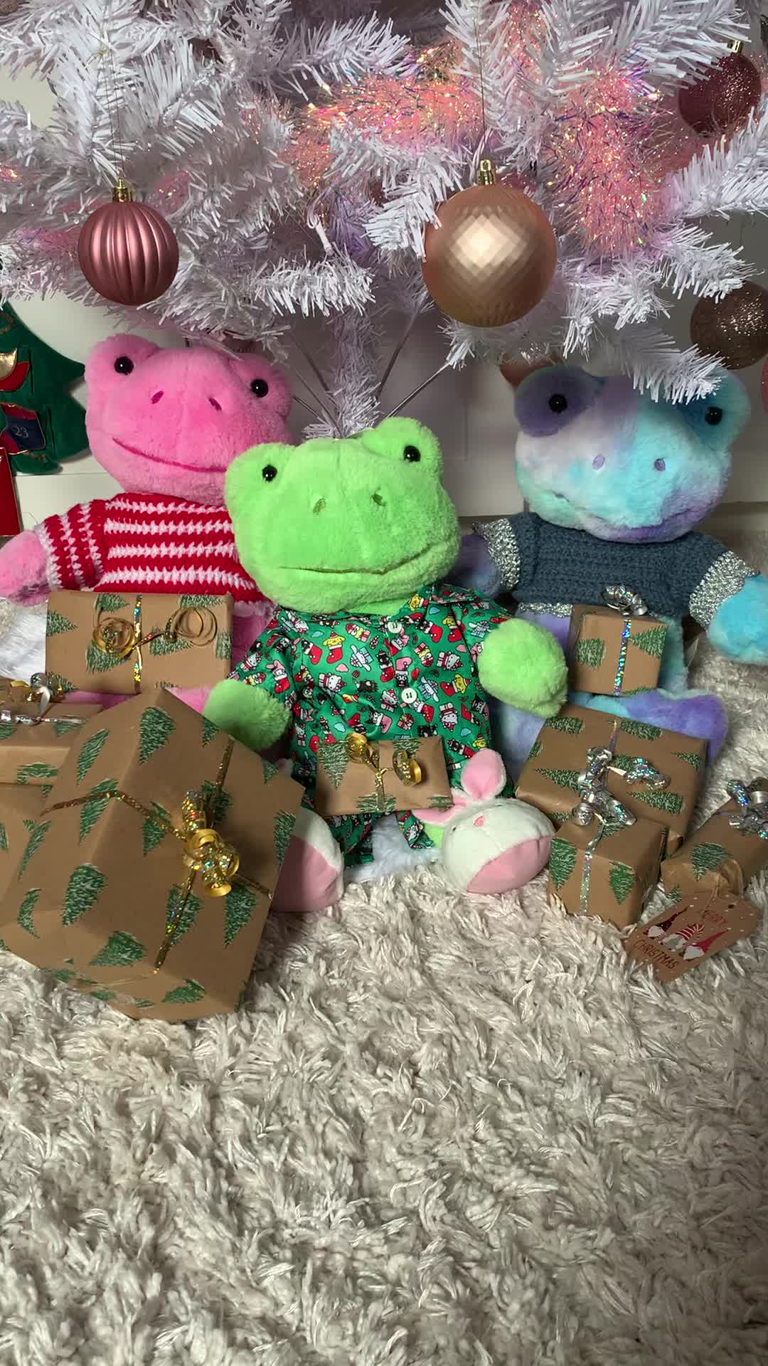 @Strawberry_frog_boutique