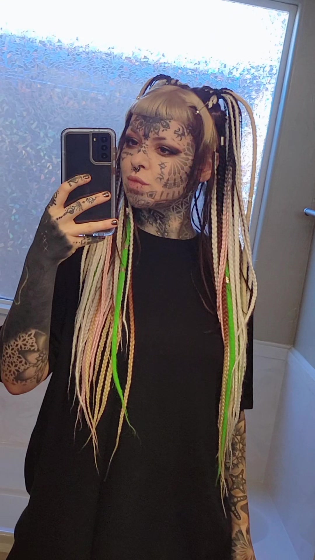 @𝔳𝔦𝔭𝔢𝔯𝔨𝔦𝔱𝔱𝔶𝔤𝔬𝔯𝔢