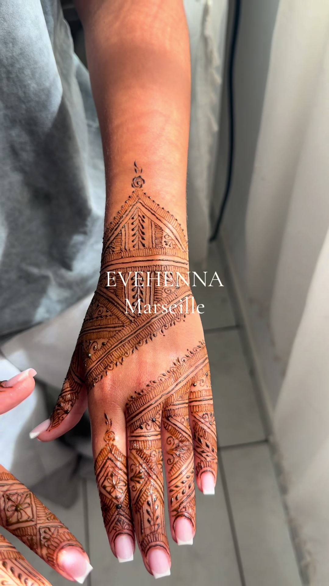 @Evehenna