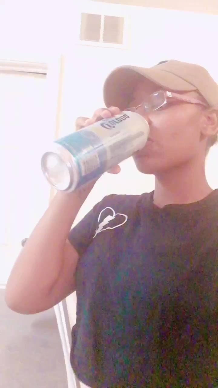 @Monèt🥰🤤