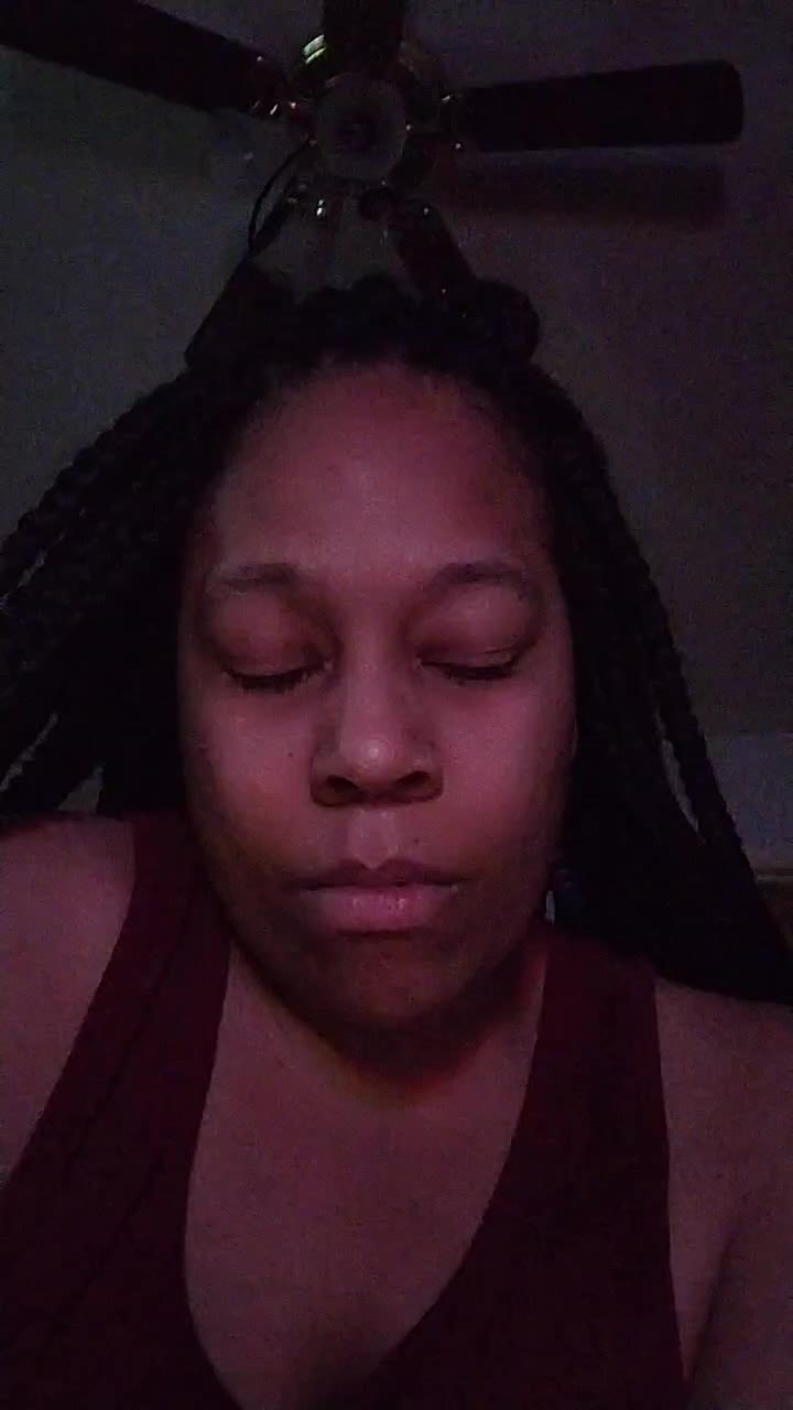 @lil_hips_lil_thighs_69