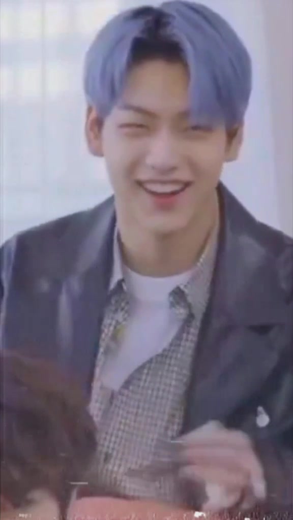 @투바투𖧵✶✜⁵