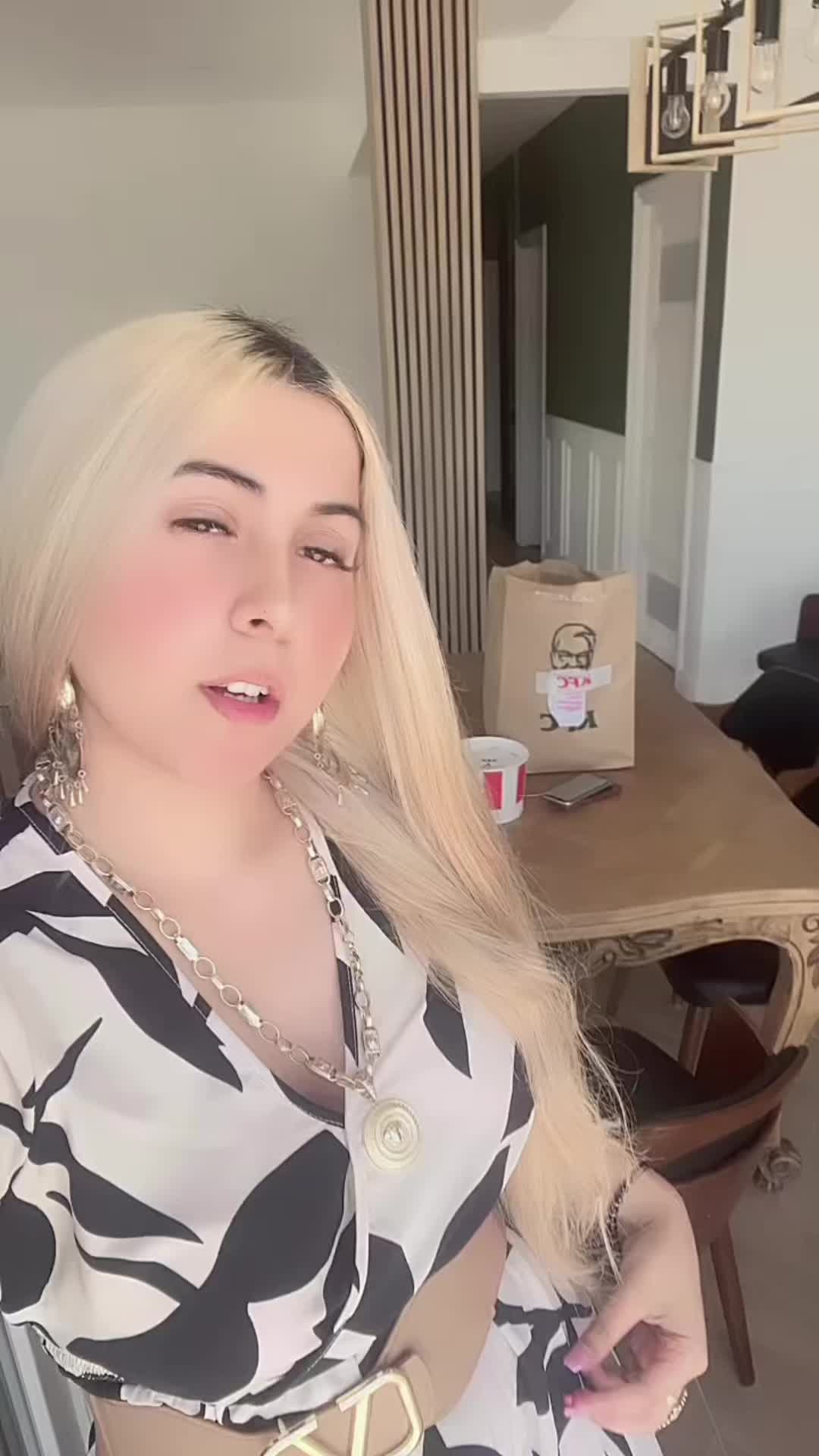 @Roxanarostz🖤🦅