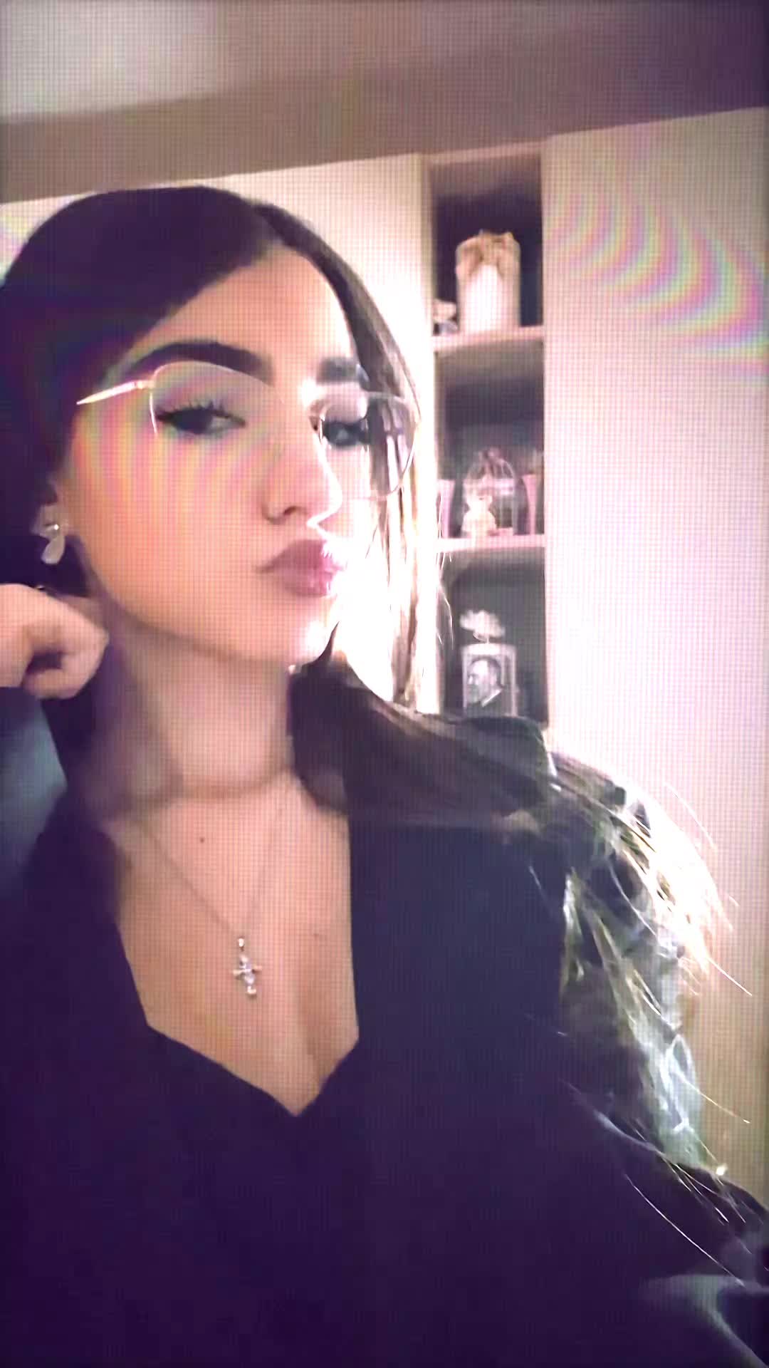 @𝑵𝑶𝑬𝑴𝑰👸🏽🌹