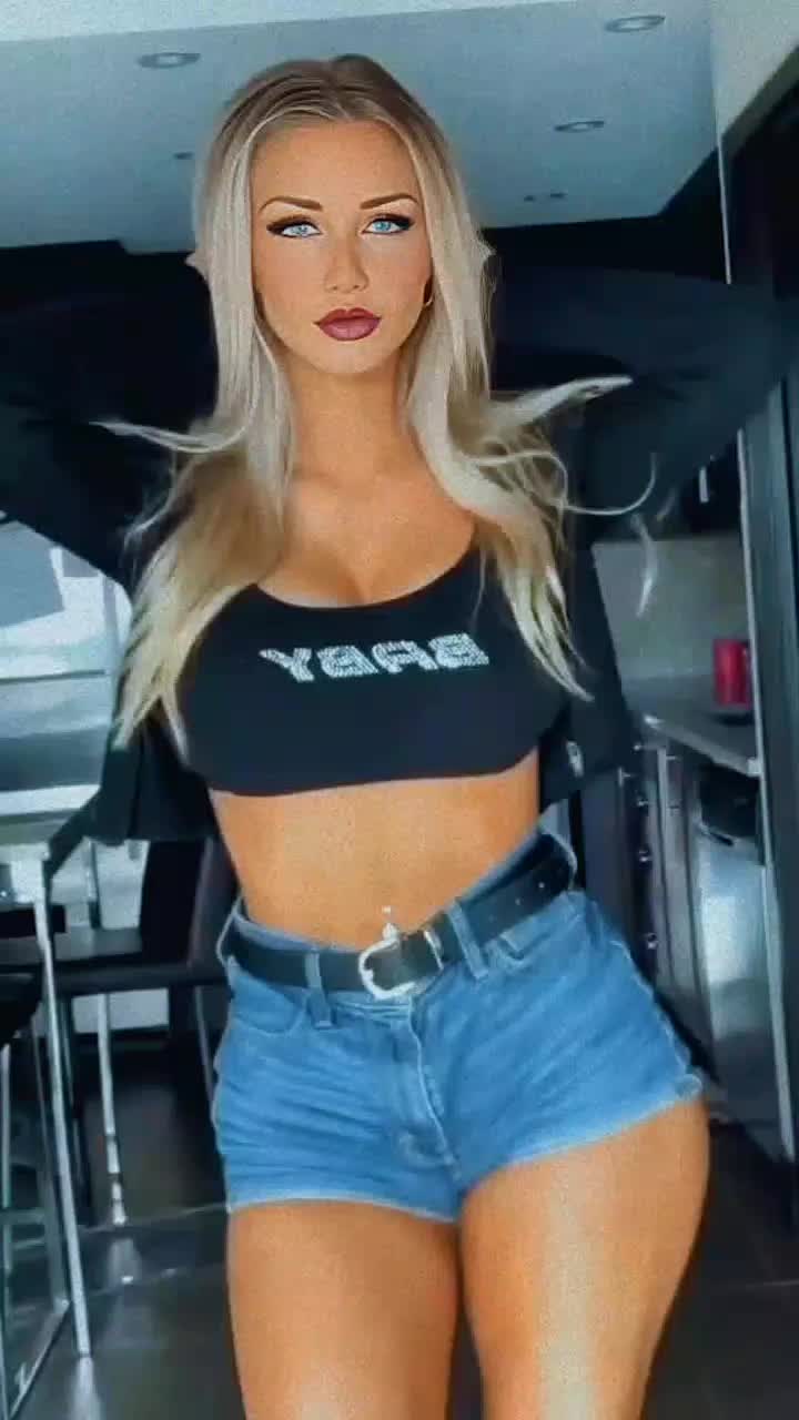 @Pamela Bardot