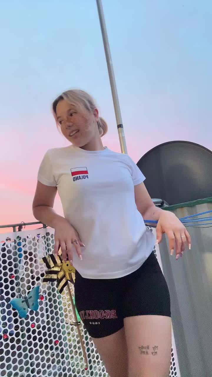 @Julka🏳️🌈❤️