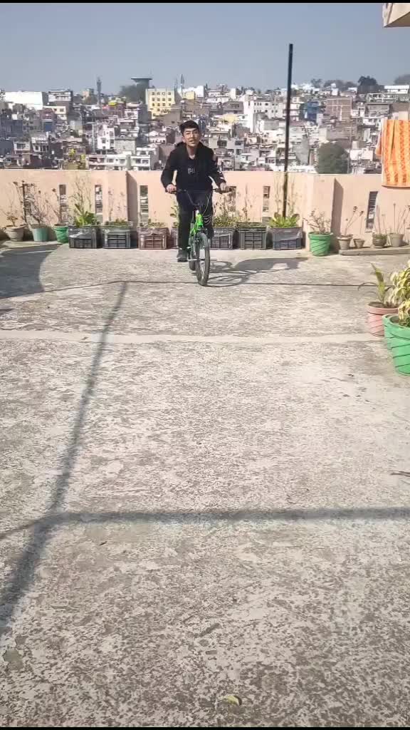 @彡