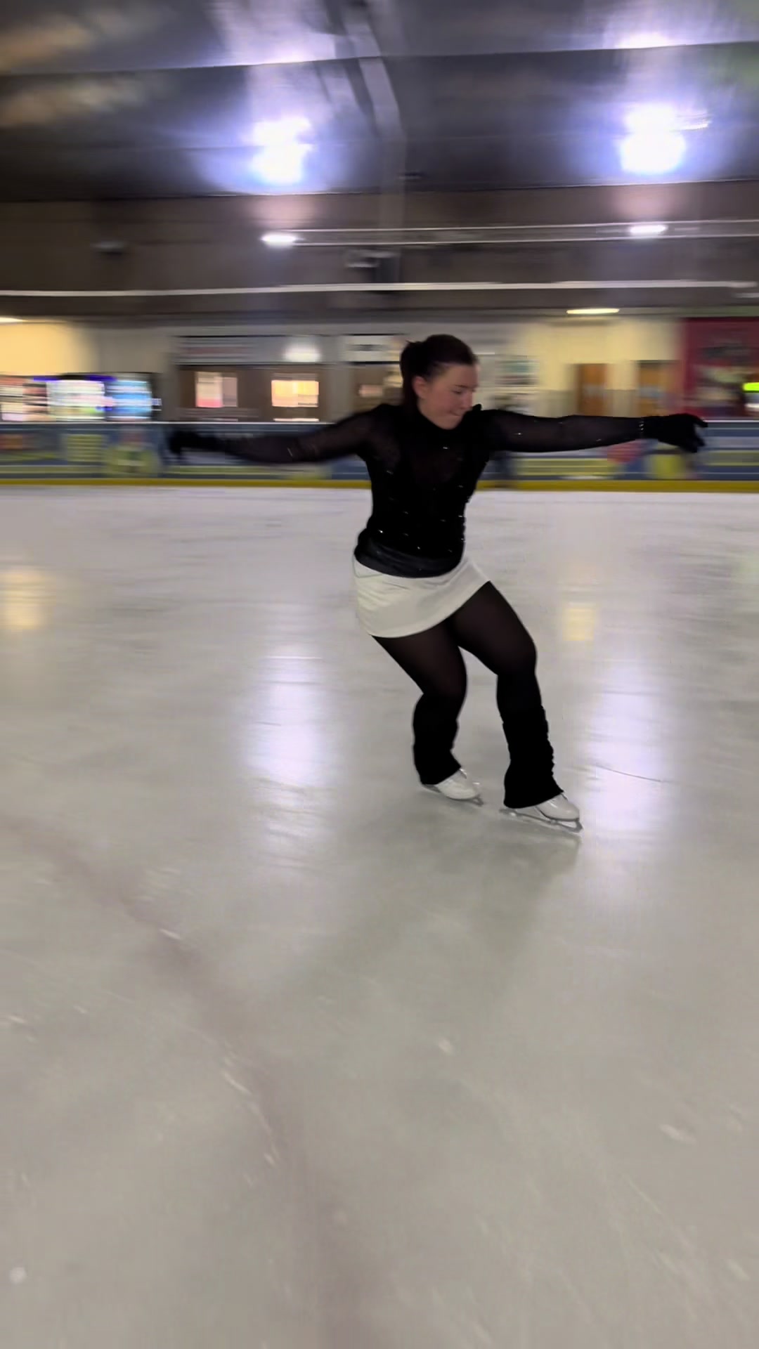 @Sofi&aacute; On Ice