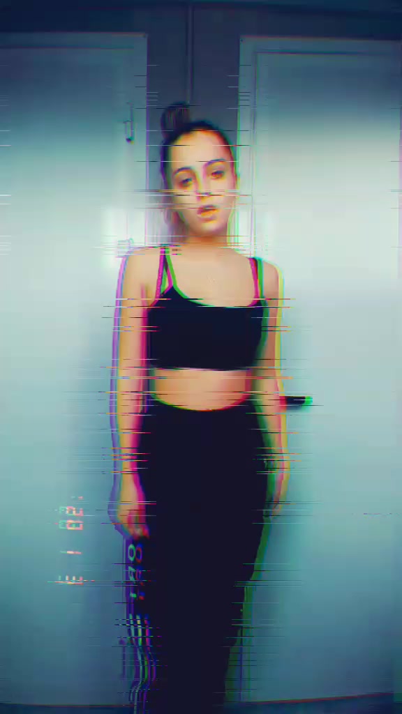 @Rebecca_official03