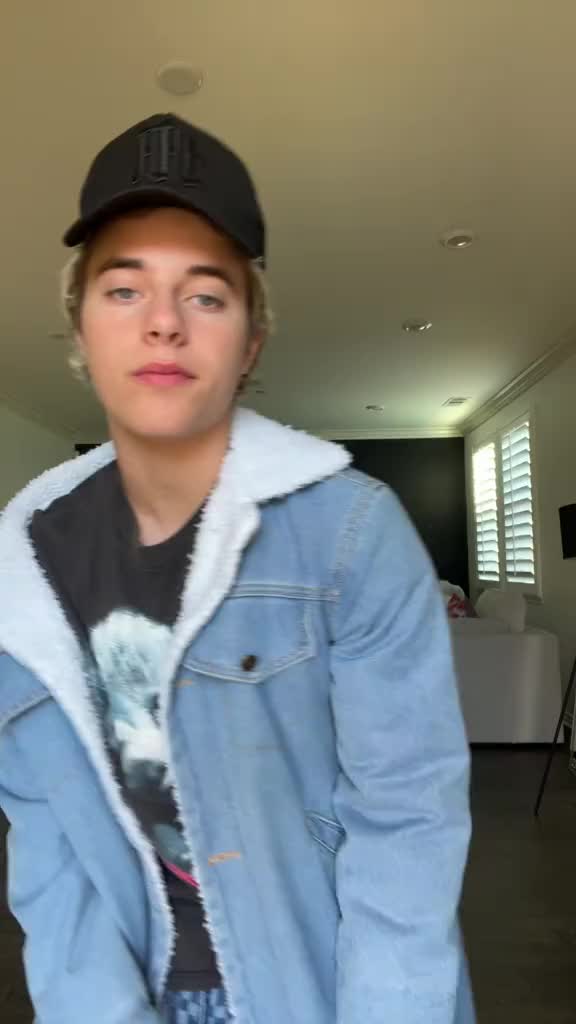 @notgavinmagnus