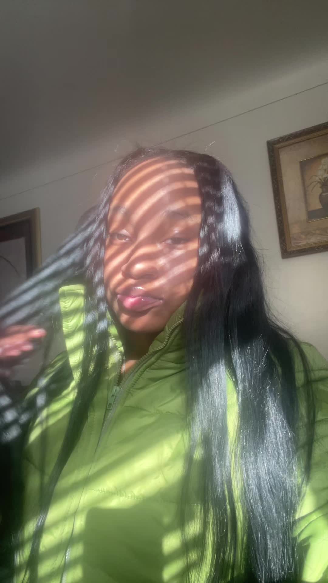 @Tink🖤.