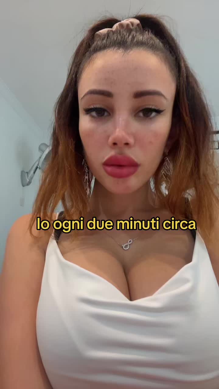 @lizqueensurace