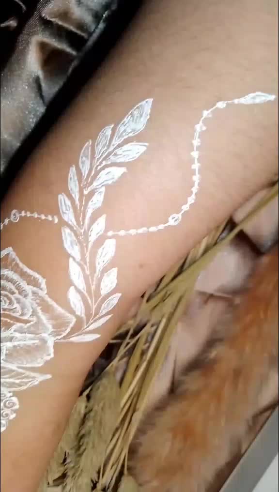 @Elis Istiqomah Henna Art