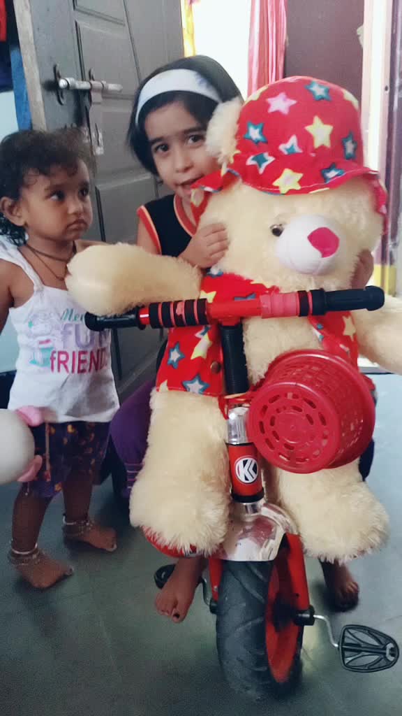 @😊😍Sahithi😍😊