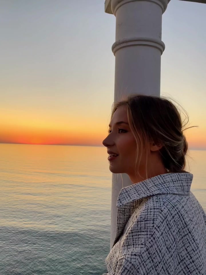 @celinexgronseth