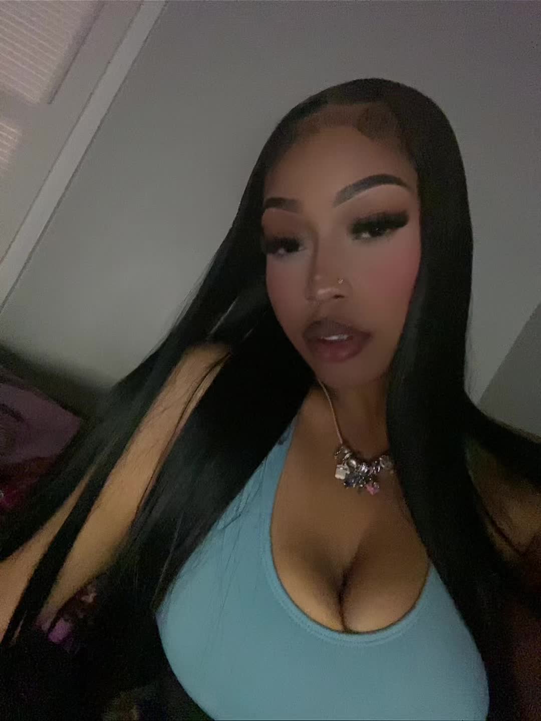 @⠀kyra lee🌹