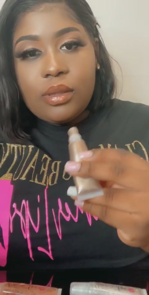@LipglossQueen27