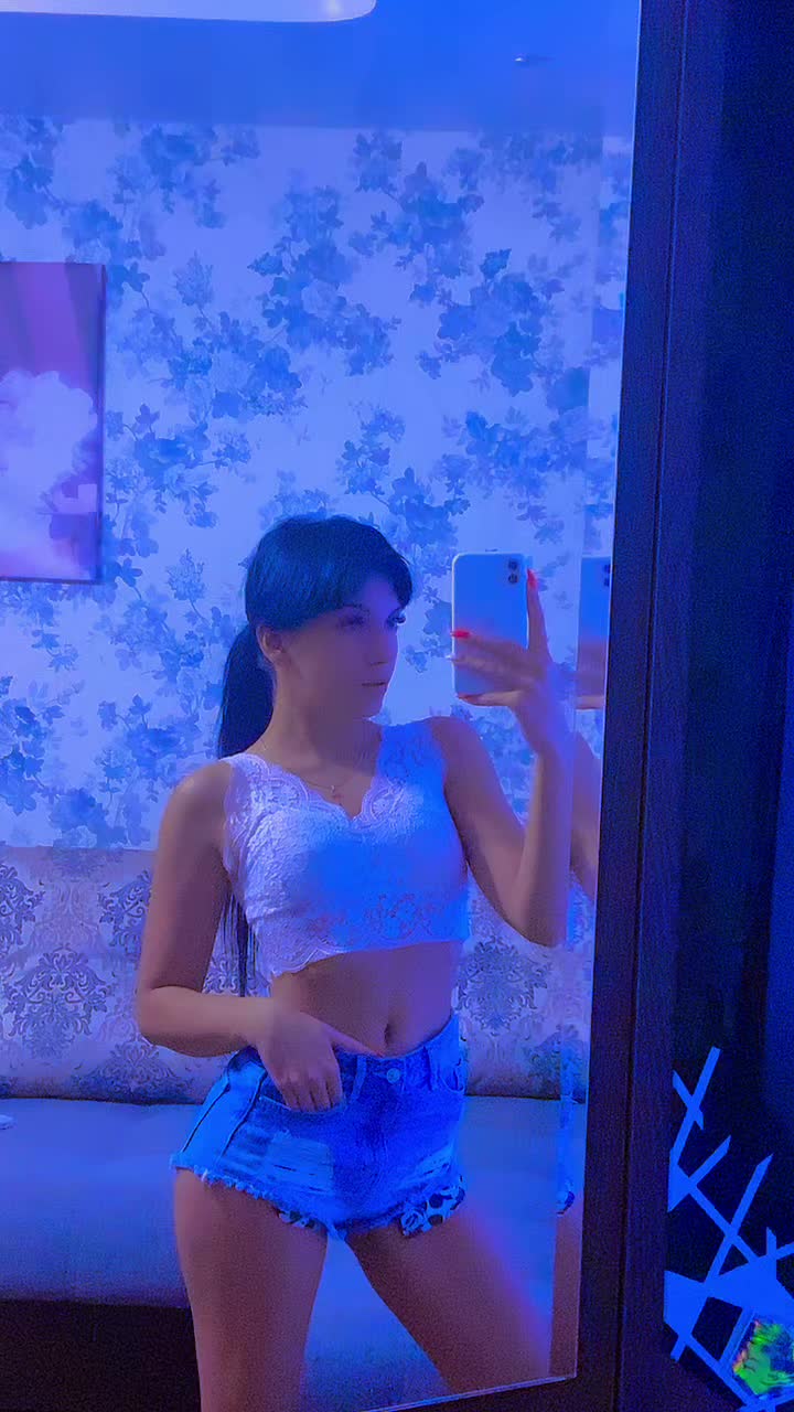 @Valentina💣24