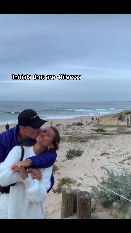 @🦋