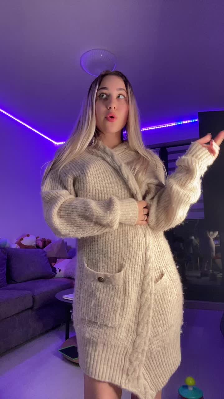 @nextdoorgirljulia
